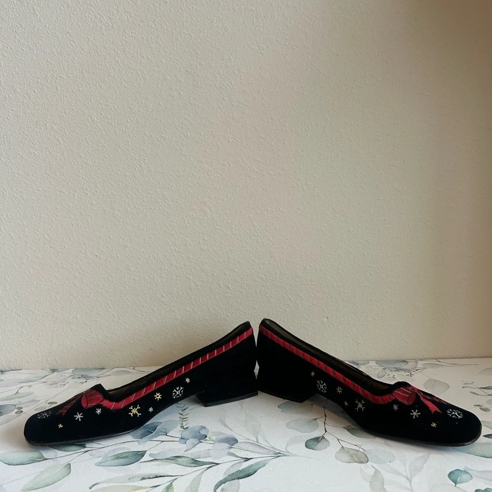 Vintage Nina Holiday Heels